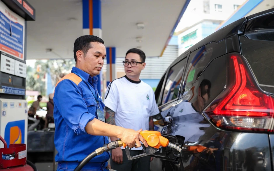 Giảm thuế nhập khẩu xăng dầu về 0%: Cú hích tài khóa hạ nhiệt thị trường Giảm thuế nhập khẩu xăng dầu về 0%: Cú hích tài khóa hạ nhiệt thị trường