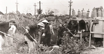 Giữ sáng Hà Nội bằng cả tuổi xuân