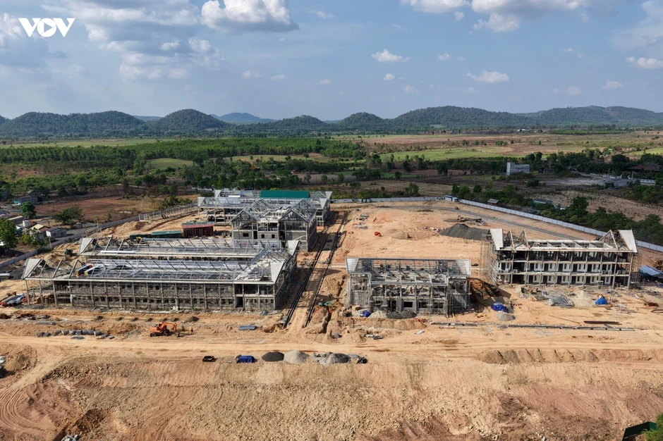 Gỡ khó cho xây dựng trường liên cấp ở biên giới Đắk Lắk