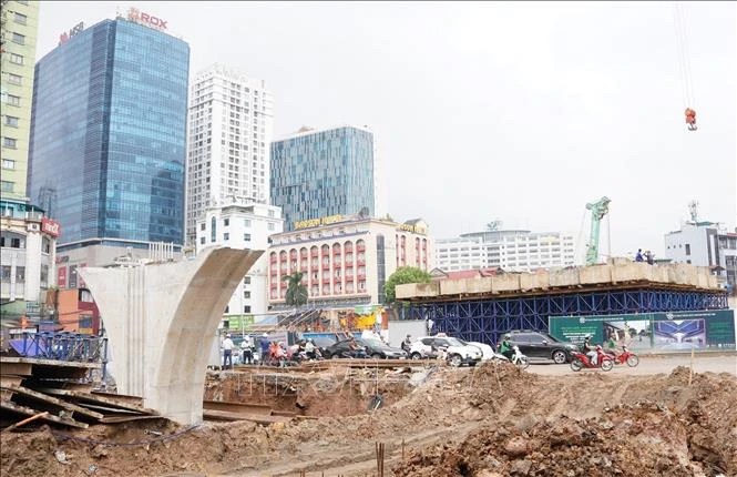 Gỡ 'nút thắt', tăng tốc thi công đường Vành đai 1 đoạn Hoàng Cầu - Voi Phục Gỡ 'nút thắt', tăng tốc thi công đường Vành đai 1 đoạn Hoàng Cầu - Voi Phục