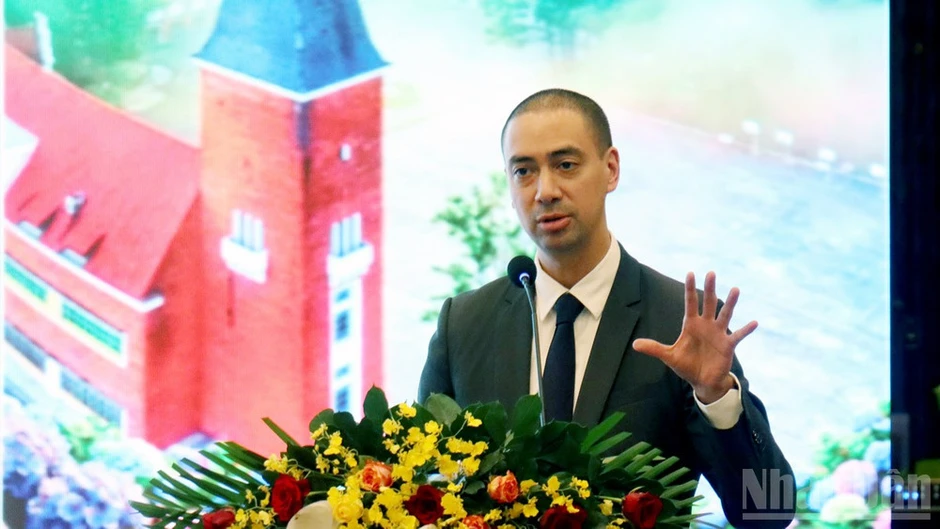 Gợi mở cơ chế, chính sách đặc thù tạo động lực bứt phá cho Lâm Đồng Gợi mở cơ chế, chính sách đặc thù tạo động lực bứt phá cho Lâm Đồng