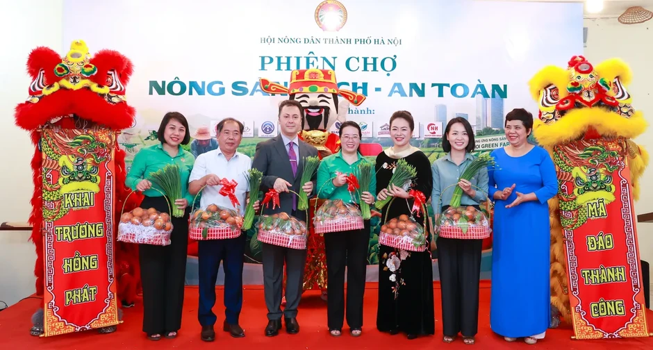 Hà Nội đưa nông sản sạch đến gần người tiêu dùng: Mô hình mới từ nguồn lực sẵn có Hà Nội đưa nông sản sạch đến gần người tiêu dùng: Mô hình mới từ nguồn lực sẵn có