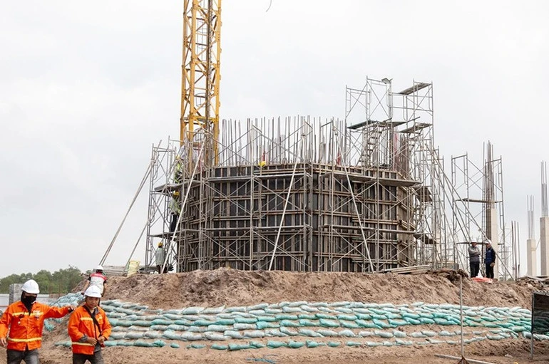 Hạ tầng chiến lược và kết nối vùng: “Đòn bẩy” thu hút FDI vào tỉnh Quảng Trị Hạ tầng chiến lược và kết nối vùng: “Đòn bẩy” thu hút FDI vào tỉnh Quảng Trị
