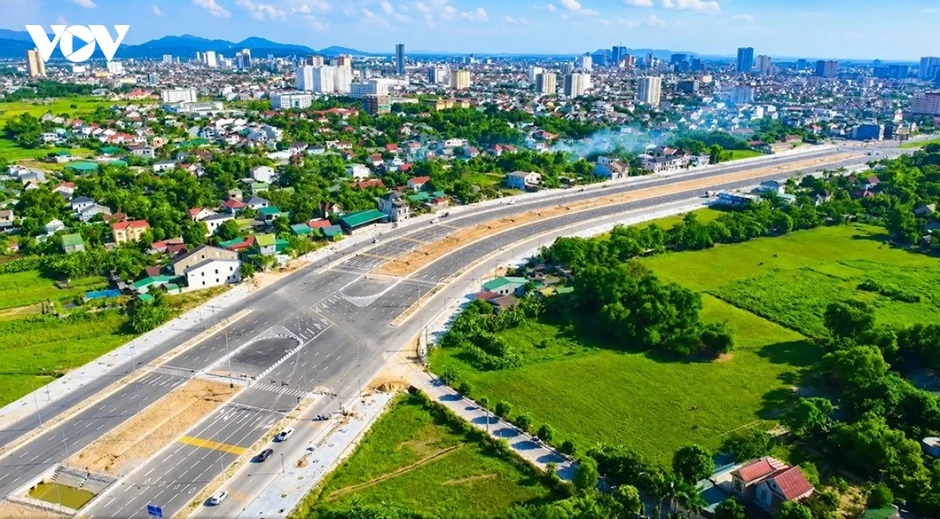 Hạ tầng đi trước 1 bước tạo hướng đi bền vững cho Nghệ An Hạ tầng đi trước 1 bước tạo hướng đi bền vững cho Nghệ An