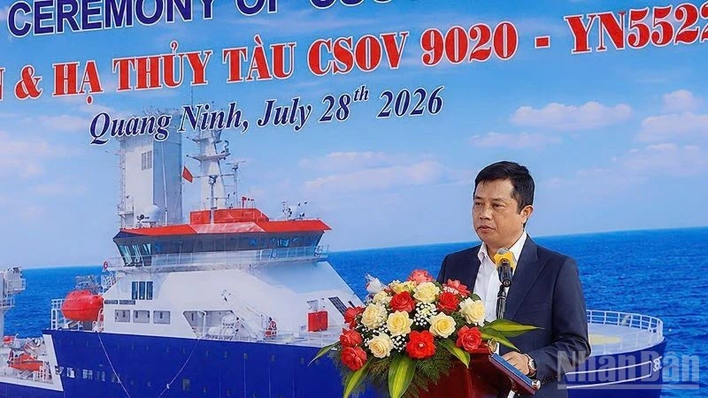 Hạ thủy thành công tàu dịch vụ điện gió hiện đại CSOV Hạ thủy thành công tàu dịch vụ điện gió hiện đại CSOV