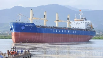 Hạ thủy thành công tàu hàng rời 45.000DWT số 2