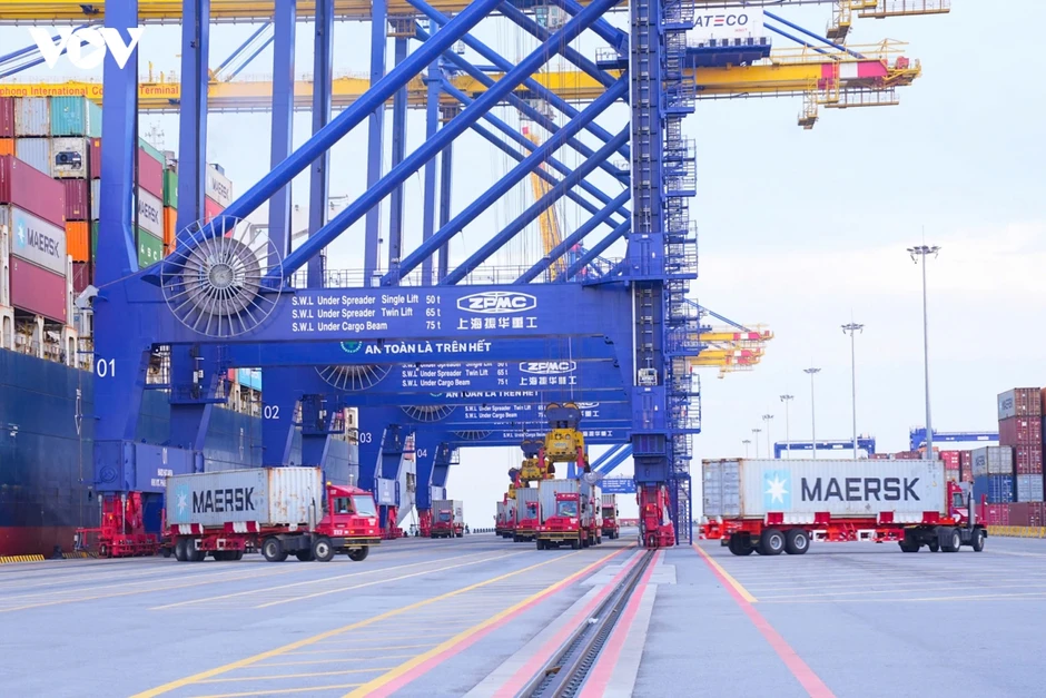 Hải Phòng ban hành Nghị quyết thực hiện mục tiêu tăng trưởng từ 13% Hải Phòng ban hành Nghị quyết thực hiện mục tiêu tăng trưởng từ 13%