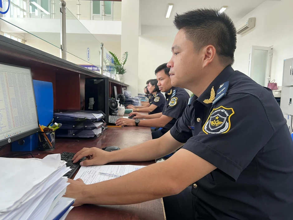 Hải quan cửa khẩu cảng Phú Mỹ chủ động phòng chống buôn lậu, gian lận thương mại Hải quan cửa khẩu cảng Phú Mỹ chủ động phòng chống buôn lậu, gian lận thương mại