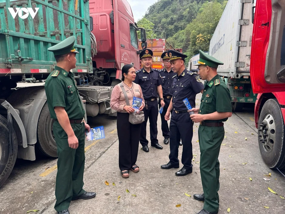 Hải quan khu vực VI cán mốc thu ngân sách năm 2026 sớm nhất toàn ngành Hải quan khu vực VI cán mốc thu ngân sách năm 2026 sớm nhất toàn ngành