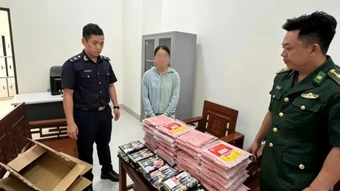 Hải quan liên tiếp phát hiện gần 1 tấn thực phẩm nhập lậu, không rõ nguồn gốc tại biên giới phía bắc
