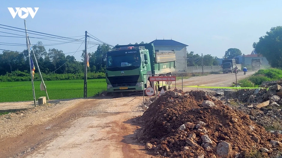 Hàng trăm hộ dân hiến đất, đường tỉnh 269C vẫn lỡ hẹn Hàng trăm hộ dân hiến đất, đường tỉnh 269C vẫn lỡ hẹn