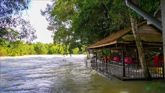 Hành lang thoát lũ hồ Dầu Tiếng bị 'bóp nghẹt' Hành lang thoát lũ hồ Dầu Tiếng bị 'bóp nghẹt'