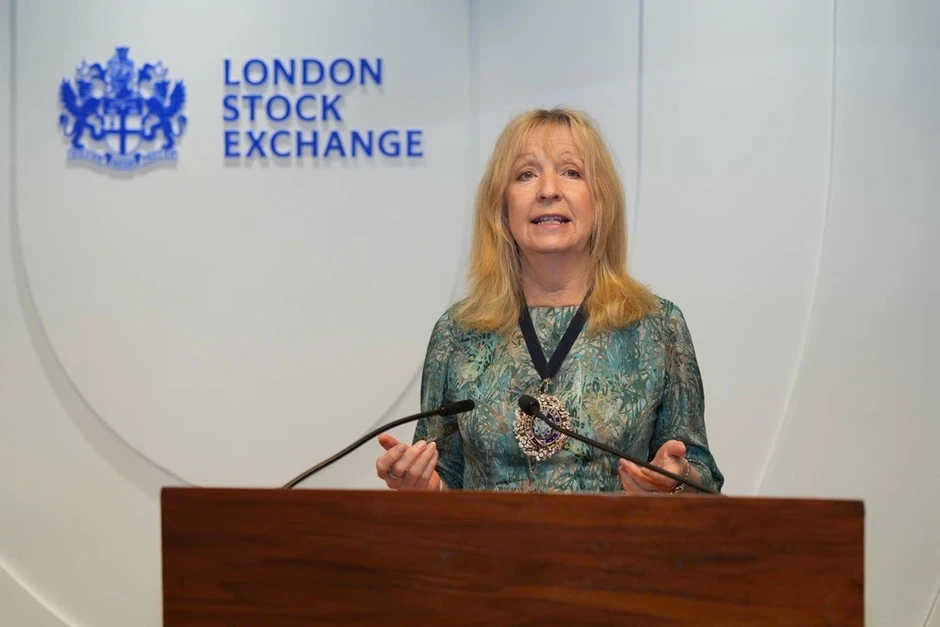 HDBank ký hợp tác Sở giao dịch chứng khoán London, Dragon Capital