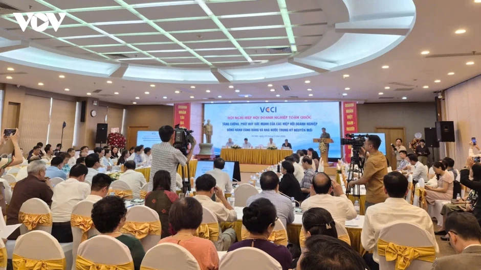Hiệp hội doanh nghiệp “ngồi lại” tìm lực đẩy mới cho doanh nghiệp Việt Hiệp hội doanh nghiệp “ngồi lại” tìm lực đẩy mới cho doanh nghiệp Việt
