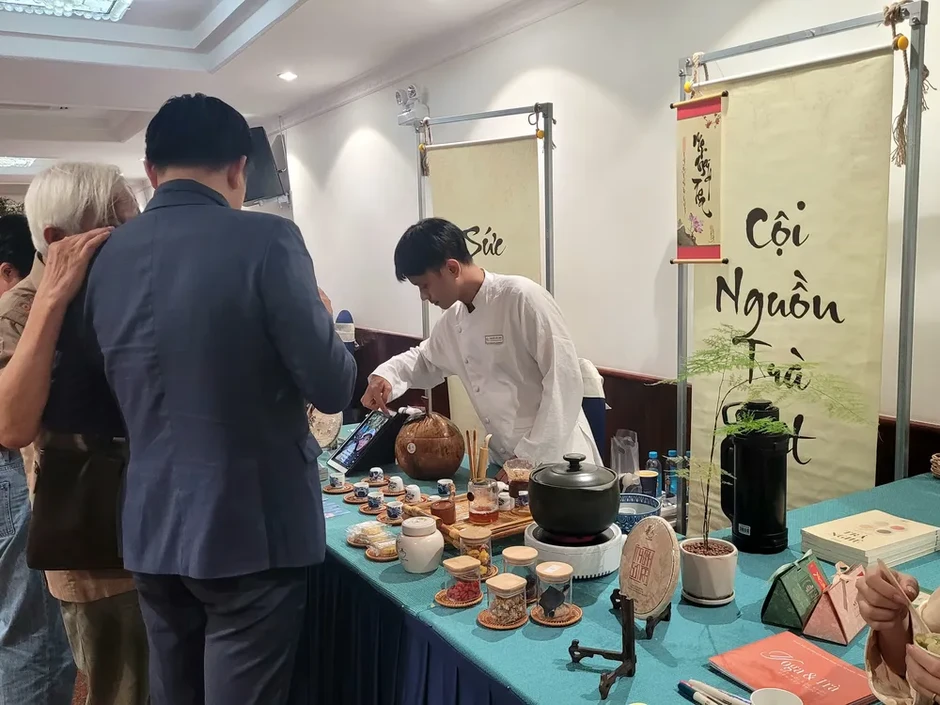 Hiệp hội Văn hóa Ẩm thực Việt Nam: Kết nối, bảo tồn và phát huy giá trị văn hóa trà Việt Nam Hiệp hội Văn hóa Ẩm thực Việt Nam: Kết nối, bảo tồn và phát huy giá trị văn hóa trà Việt Nam