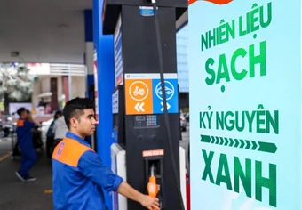 Hiệp hội Xăng dầu Việt Nam bác thông tin phải 'lắc' khi dùng xăng E10