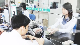 Hỗ trợ nền kinh tế bằng chi phí vốn