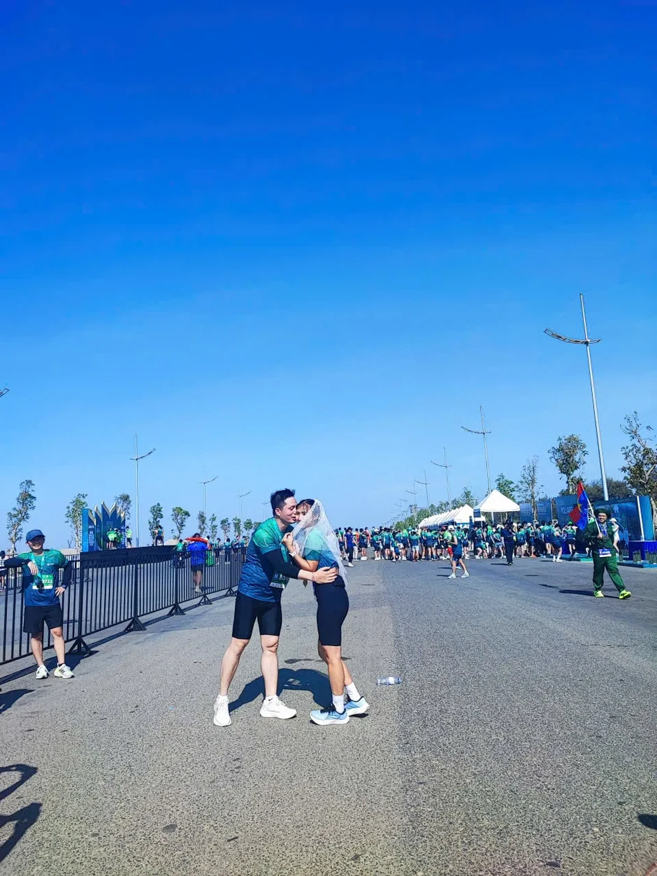 Hoàn thành TinVina Marathon tại Cần Giờ, runner quyết mua Vinhomes Green Paradise để khoẻ hơn mỗi ngày Hoàn thành TinVina Marathon tại Cần Giờ, runner quyết mua Vinhomes Green Paradise để khoẻ hơn mỗi ngày