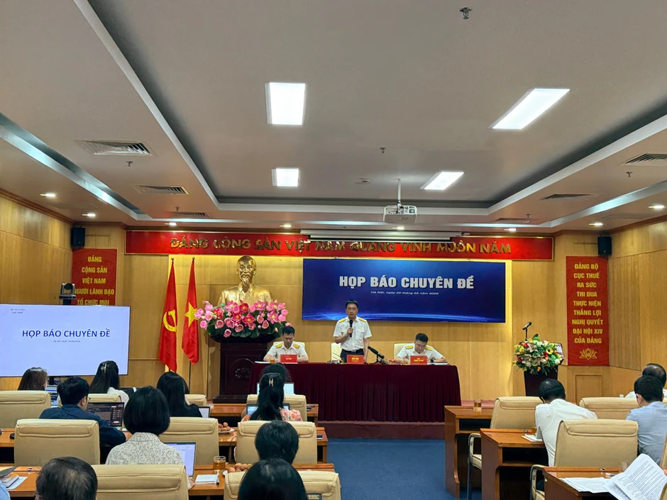 Hoàn thiện cơ chế tạm hoãn xuất cảnh gắn với quản lý nợ thuế hiệu quả Hoàn thiện cơ chế tạm hoãn xuất cảnh gắn với quản lý nợ thuế hiệu quả