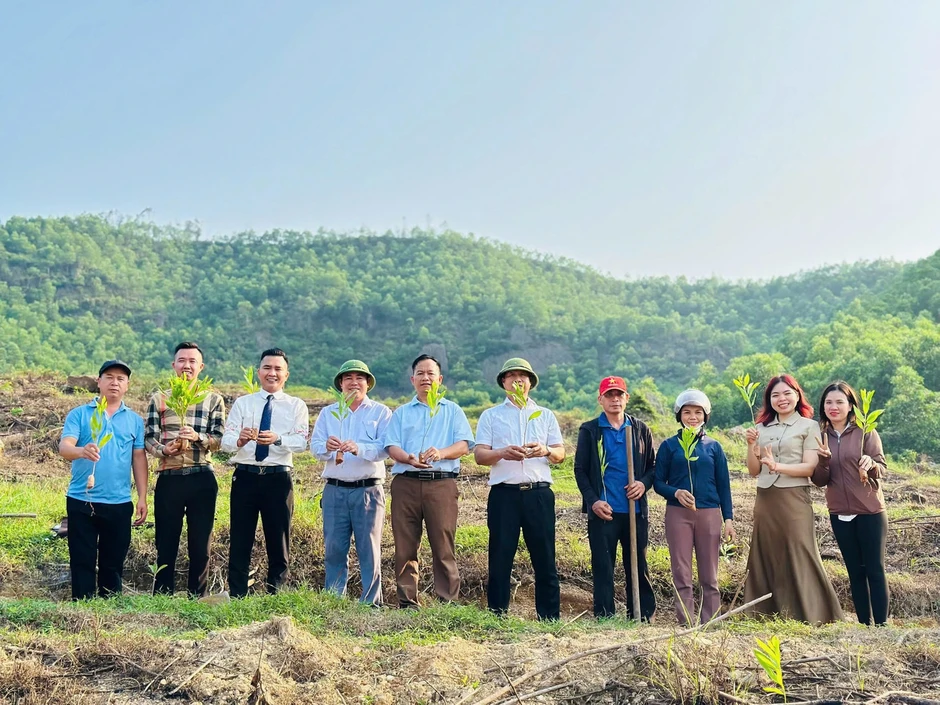 Hoàng Gia Phát Group xây nhà đa năng cho học sinh vùng cao chào mừng Đại hội MTTQ Việt Nam lần thứ XI Hoàng Gia Phát Group xây nhà đa năng cho học sinh vùng cao chào mừng Đại hội MTTQ Việt Nam lần thứ XI