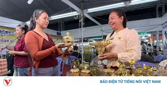 Hội chợ Quốc tế Tịnh Biên - An Giang: Khơi thông mạch máu kinh tế biên mậu