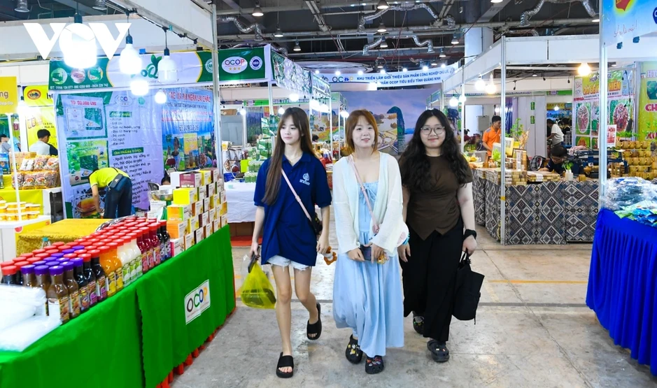 Hơn 400 sản phẩm OCOP góp mặt tại Hội chợ OCOP Quảng Ninh - Hè 2026 Hơn 400 sản phẩm OCOP góp mặt tại Hội chợ OCOP Quảng Ninh - Hè 2026