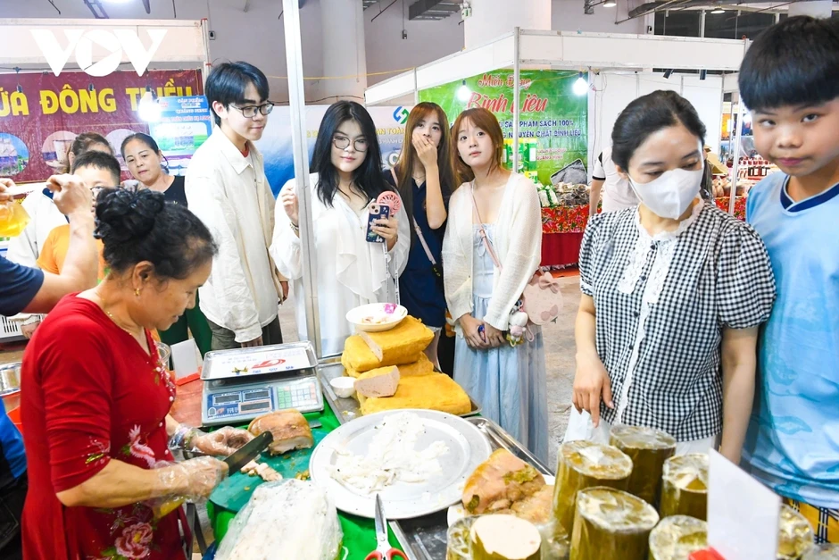 Hơn 400 sản phẩm OCOP góp mặt tại Hội chợ OCOP Quảng Ninh - Hè 2026 Hơn 400 sản phẩm OCOP góp mặt tại Hội chợ OCOP Quảng Ninh - Hè 2026