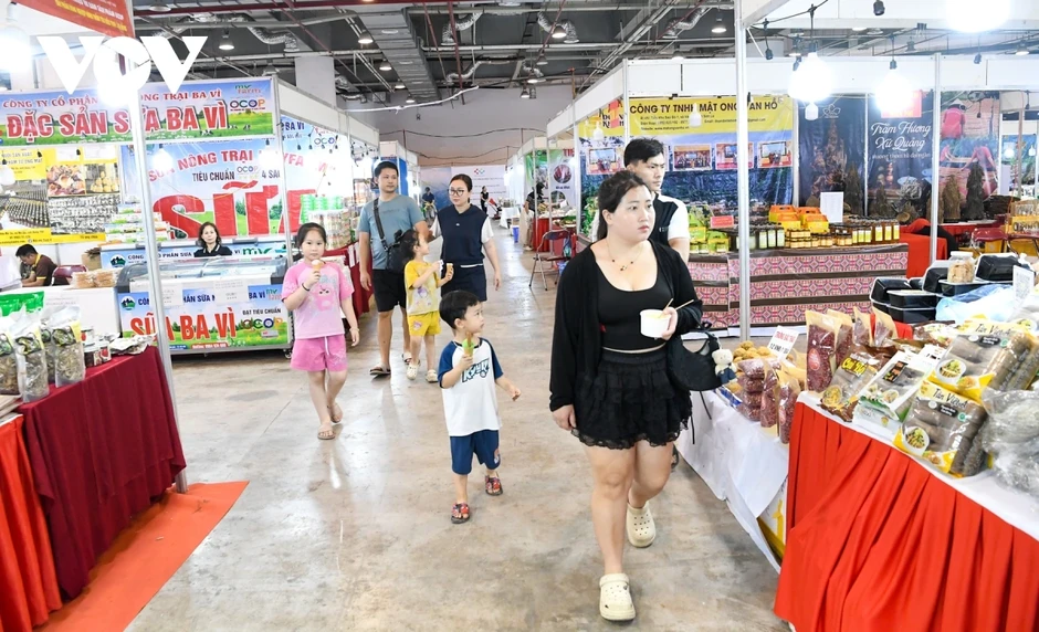 Hơn 400 sản phẩm OCOP góp mặt tại Hội chợ OCOP Quảng Ninh - Hè 2026 Hơn 400 sản phẩm OCOP góp mặt tại Hội chợ OCOP Quảng Ninh - Hè 2026