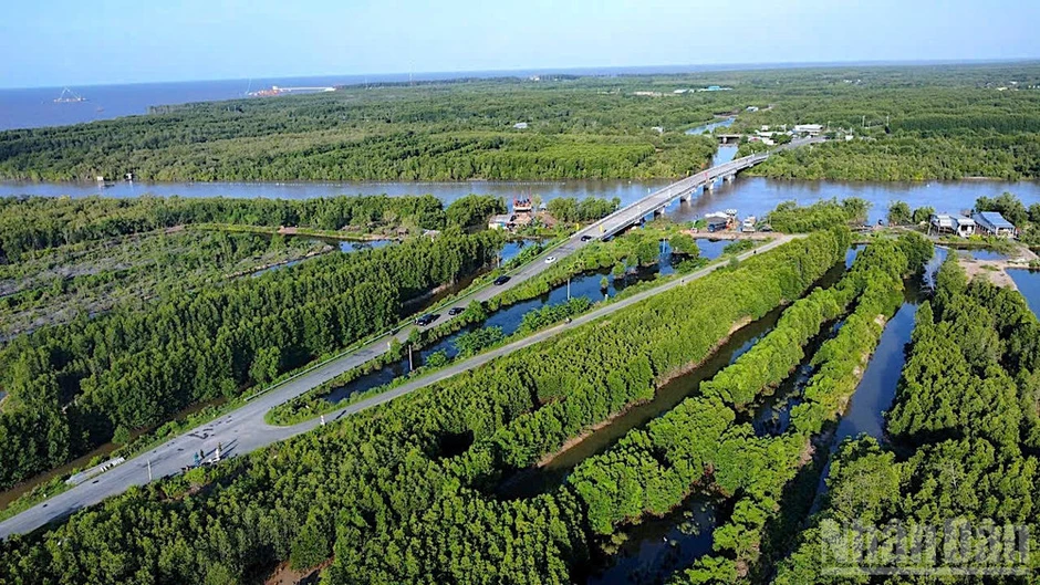 Hơn 8.200 tỷ đồng đầu tư đường dây 500KV LNG Bạc Liêu-Thốt Nốt Hơn 8.200 tỷ đồng đầu tư đường dây 500KV LNG Bạc Liêu-Thốt Nốt