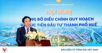 Huế công bố điều chỉnh quy hoạch và trao quyết định đầu tư cho 12 dự án