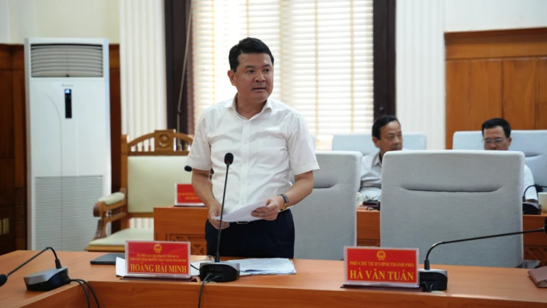 Huế giữ đà tăng trưởng, tạo bứt phá cho mục tiêu hai con số Huế giữ đà tăng trưởng, tạo bứt phá cho mục tiêu hai con số