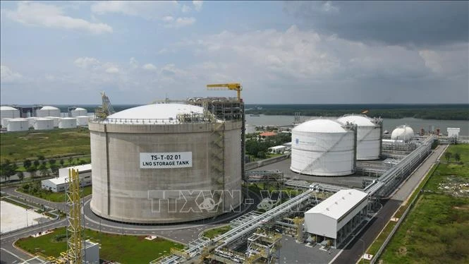 Huy động nguồn điện LNG, dầu ứng phó cao điểm nắng nóng Huy động nguồn điện LNG, dầu ứng phó cao điểm nắng nóng
