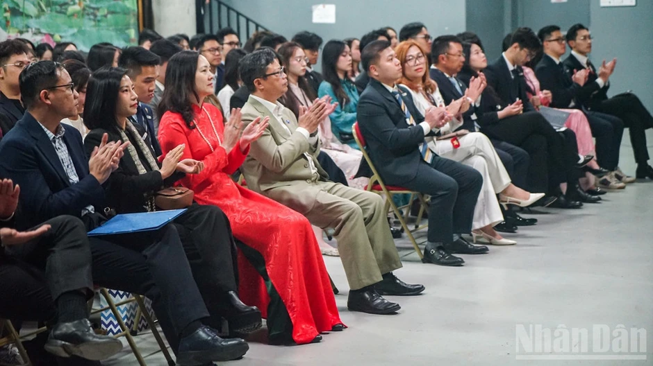 Kết nối trí thức trẻ người Việt tại châu Âu, bồi dưỡng năng lực lãnh đạo thế hệ mới Kết nối trí thức trẻ người Việt tại châu Âu, bồi dưỡng năng lực lãnh đạo thế hệ mới