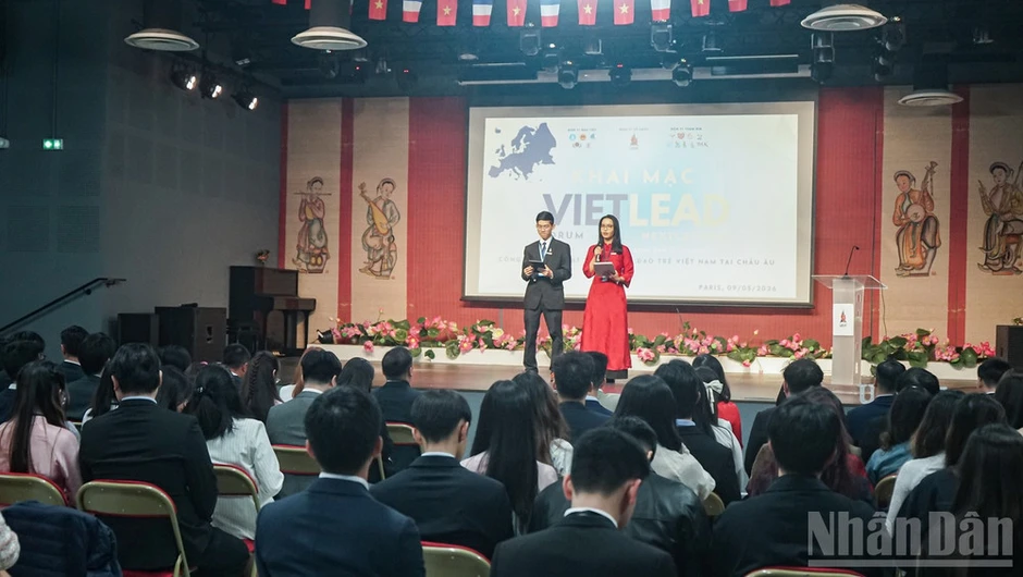 Kết nối trí thức trẻ người Việt tại châu Âu, bồi dưỡng năng lực lãnh đạo thế hệ mới Kết nối trí thức trẻ người Việt tại châu Âu, bồi dưỡng năng lực lãnh đạo thế hệ mới