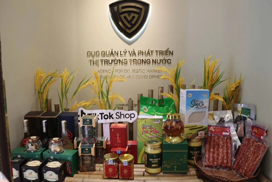 Khai mạc 'Sức sống hàng Việt' số 6: Đưa đặc sản Lai Châu đến với Thủ đô Khai mạc 'Sức sống hàng Việt' số 6: Đưa đặc sản Lai Châu đến với Thủ đô