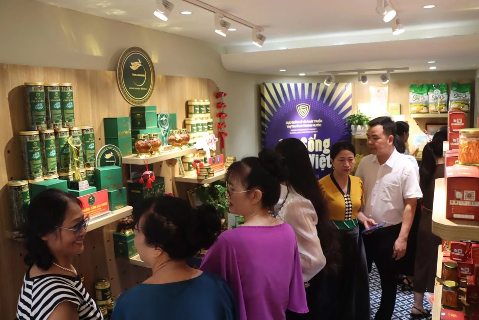 Khai mạc 'Sức sống hàng Việt' số 6: Đưa đặc sản Lai Châu đến với Thủ đô Khai mạc 'Sức sống hàng Việt' số 6: Đưa đặc sản Lai Châu đến với Thủ đô