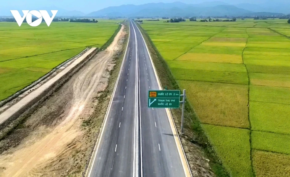 Khai thác 24/48 km cao tốc Chí Thạnh – Vân Phong qua Đắk Lắk từ 30/4 Khai thác 24/48 km cao tốc Chí Thạnh – Vân Phong qua Đắk Lắk từ 30/4