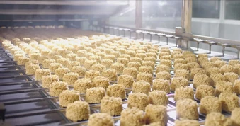 Khám phá quy trình sản xuất mì ăn liền tại Acecook Việt Nam