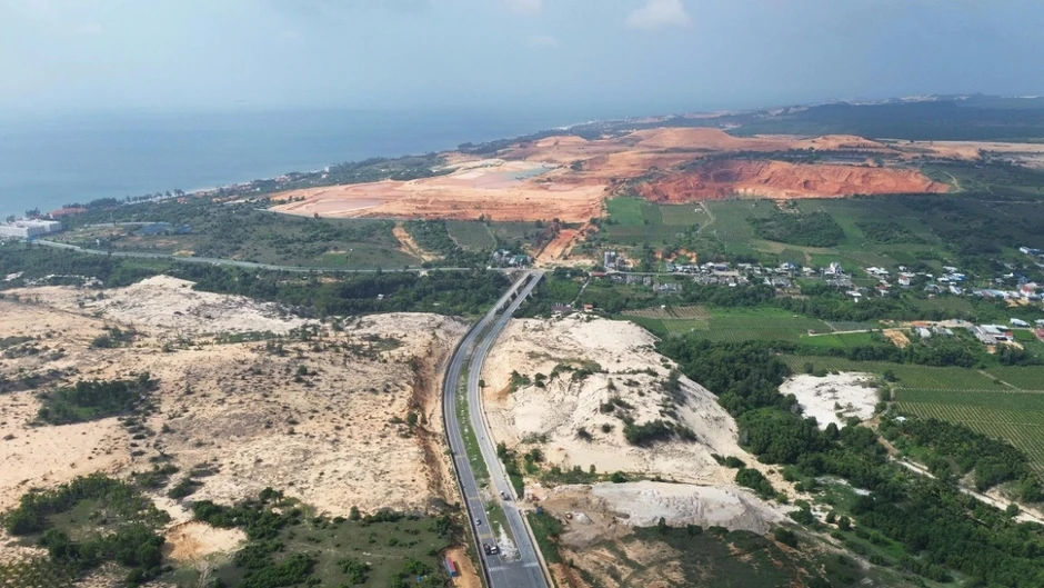 Khẩn trương đóng cửa mỏ, bàn giao mặt bằng cho dự án đường nghìn tỷ đồng Khẩn trương đóng cửa mỏ, bàn giao mặt bằng cho dự án đường nghìn tỷ đồng