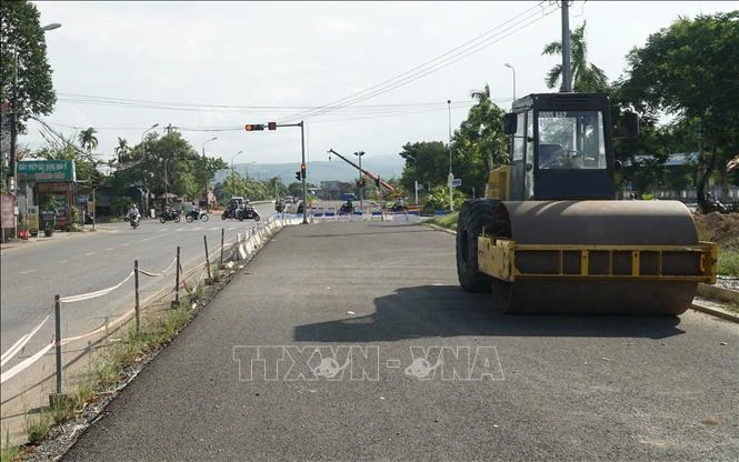 Khẩn trương gỡ vướng mắc để hoàn thành dự án cải tạo, nâng cấp Quốc lộ 14B