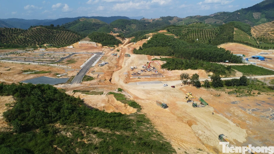 Khẩn trương thi công 2 dự án cao tốc ở Lâm Đồng Khẩn trương thi công 2 dự án cao tốc ở Lâm Đồng