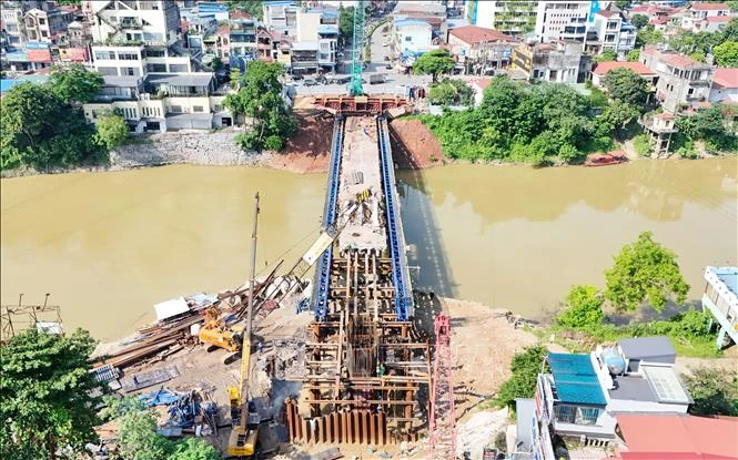 Khẩn trương thi công các dự án khắc phục thiên tai Khẩn trương thi công các dự án khắc phục thiên tai