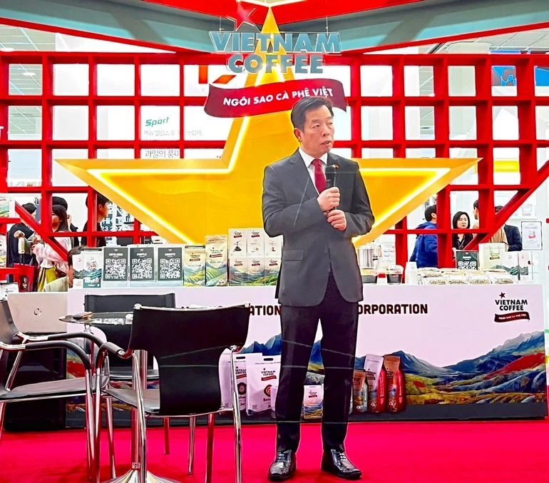 Khẳng định vị thế và tầm nhìn phát triển bền vững của ngành cà-phê Việt Nam tại Hàn Quốc Khẳng định vị thế và tầm nhìn phát triển bền vững của ngành cà-phê Việt Nam tại Hàn Quốc