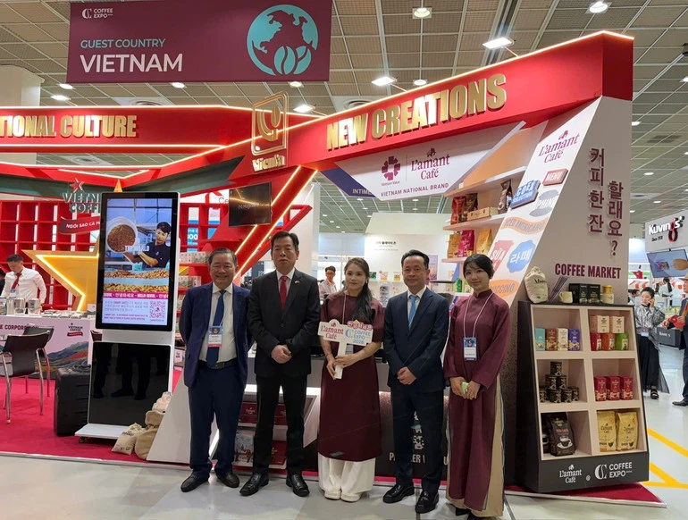 Khẳng định vị thế và tầm nhìn phát triển bền vững của ngành cà-phê Việt Nam tại Hàn Quốc Khẳng định vị thế và tầm nhìn phát triển bền vững của ngành cà-phê Việt Nam tại Hàn Quốc