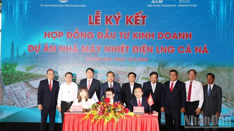 Khánh Hòa: Ký kết hợp đồng đầu tư kinh doanh dự án Nhà máy Nhiệt điện LNG Cà Ná