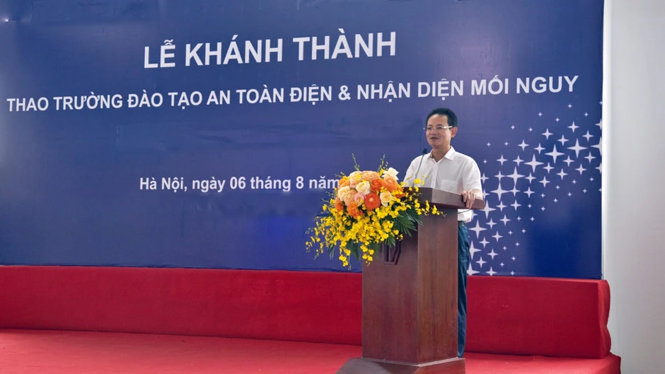 Khánh thành Thao trường huấn luyện an toàn điện thực tế ảo đầu tiên trong ngành điện Khánh thành Thao trường huấn luyện an toàn điện thực tế ảo đầu tiên trong ngành điện