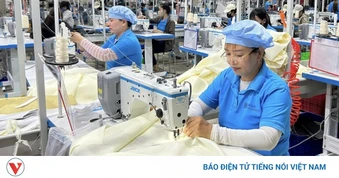 Khát nhân lực từ công trường xây dựng đến nhà máy và nương rẫy