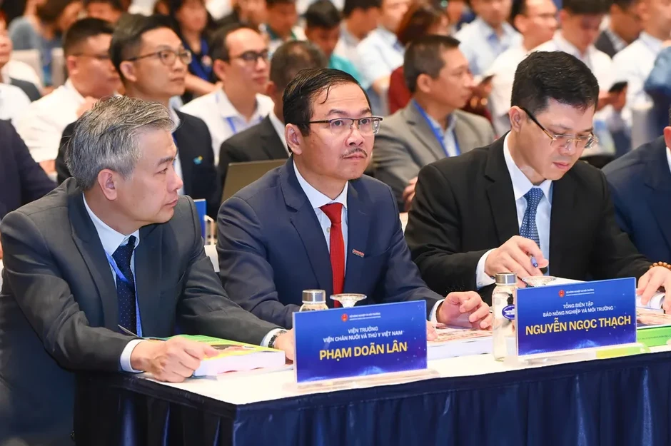 Khoa học và công nghệ là động lực cốt lõi mang tính đột phá của ngành chăn nuôi Khoa học và công nghệ là động lực cốt lõi mang tính đột phá của ngành chăn nuôi