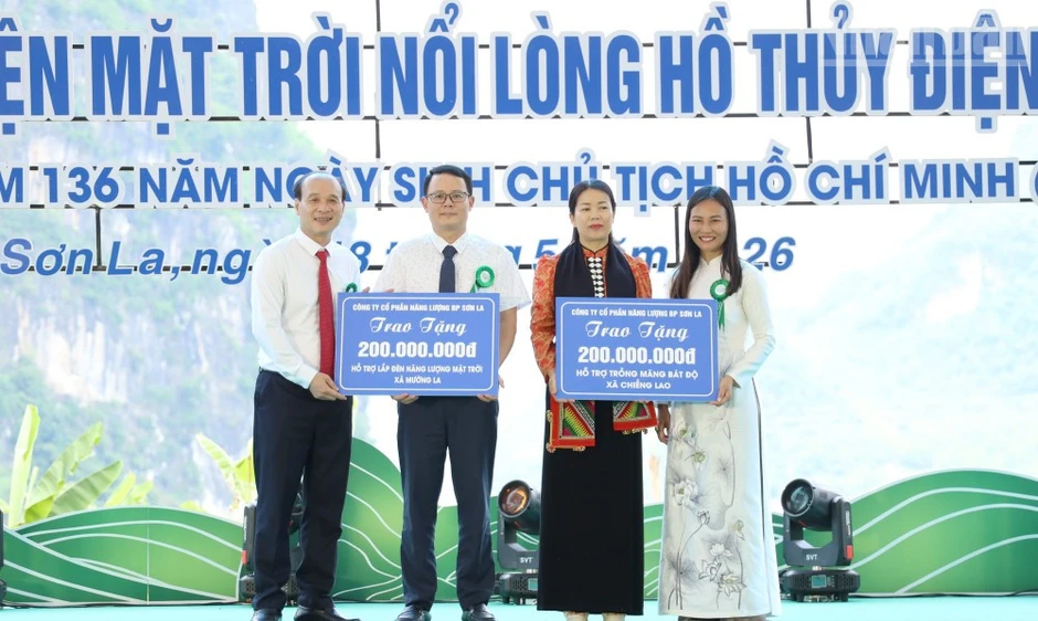 Khởi công 2 dự án trọng điểm trên lòng hồ thủy điện Sơn La Khởi công 2 dự án trọng điểm trên lòng hồ thủy điện Sơn La
