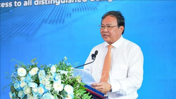 Khởi công Nhà máy điện mặt trời Dầu Tiếng 5 Khởi công Nhà máy điện mặt trời Dầu Tiếng 5